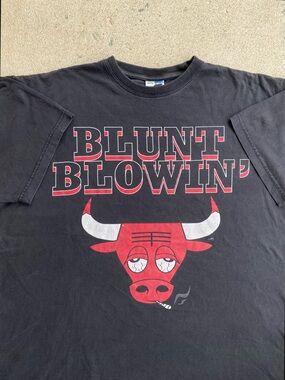 90s Vintage Chicago Bulls Blunt Blowing Weed Tee Shirt